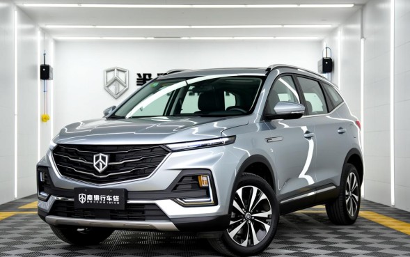 宝骏560贷款购车划算吗，首付多少钱利息怎么算？